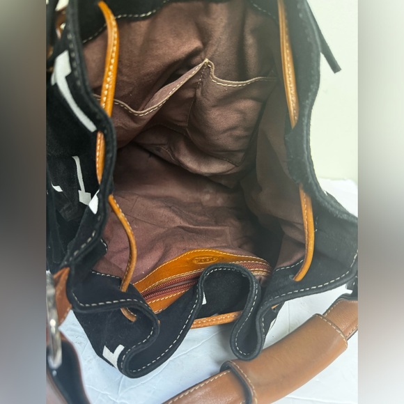 Tod’s T Logo Tassels Bucket Hobo Bag Leather Camel Suede Drawcord Luxury Preppy - Picture 10 of 15